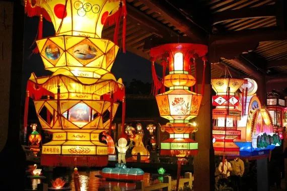 亚洲性夜色九九九久久久