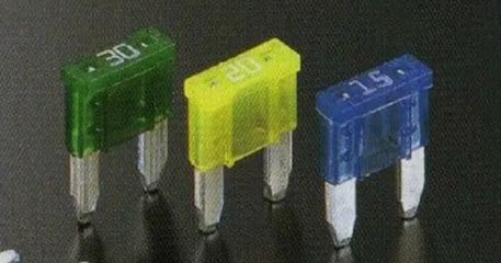 汽车室内的灯全部都不亮了